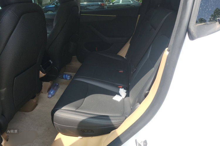 Tesla Model Y 2025 #19 Tesla Model Y 2025 car image #19
