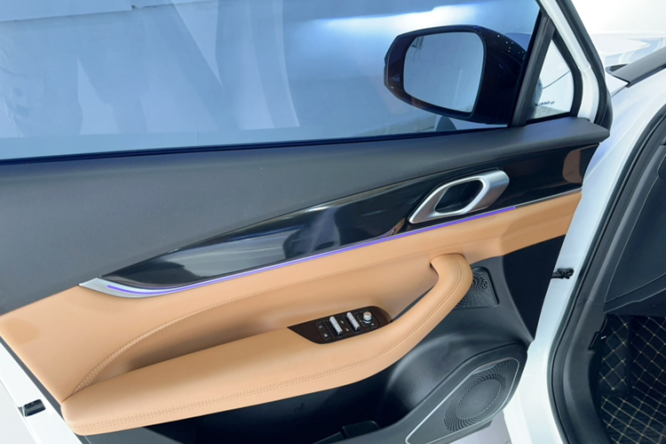 GEELY Boyue L 2025 изображение автомобиля #19