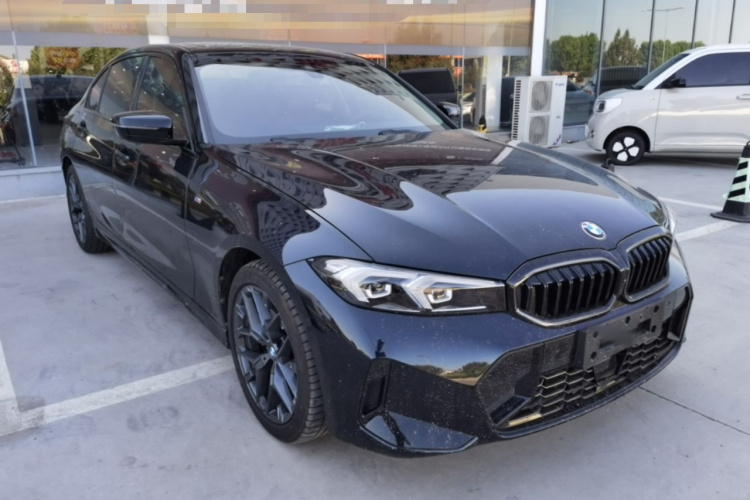 BMW 3 Series 2024 #4 BMW 3 Series 2024 immagine di auto #4