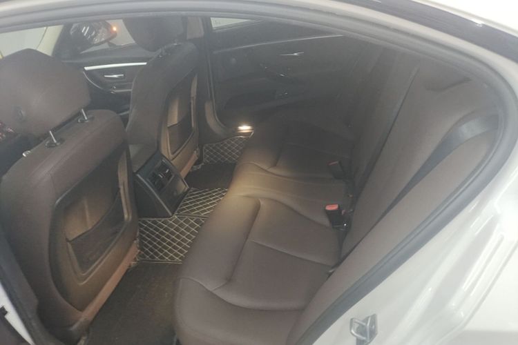 BMW 3 Series 2019 image de voiture #13