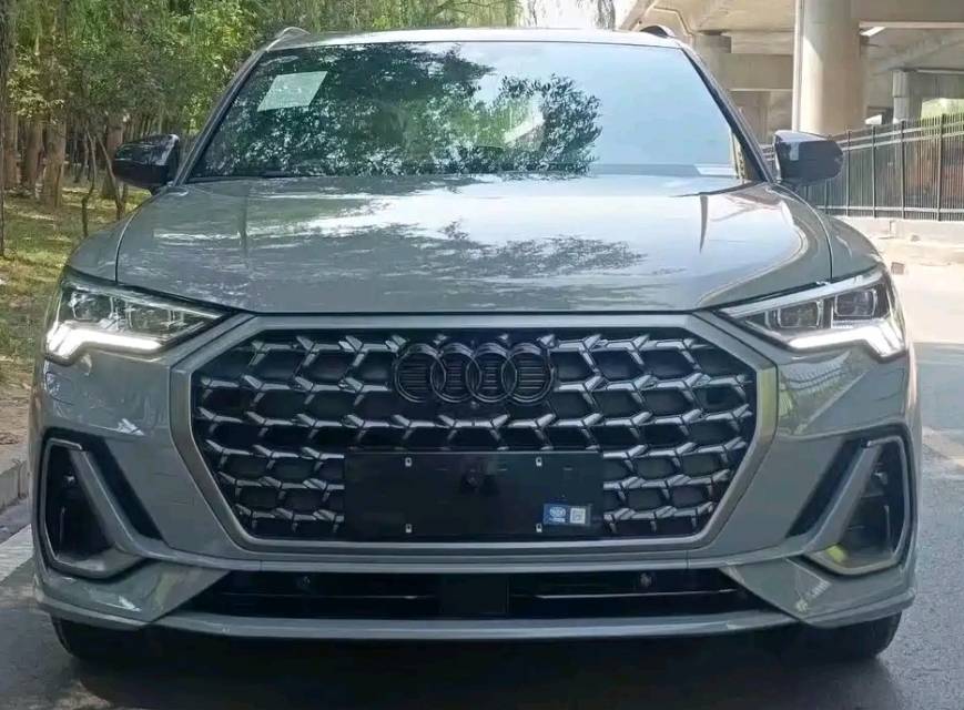 Audi Q3 2025 car image #5