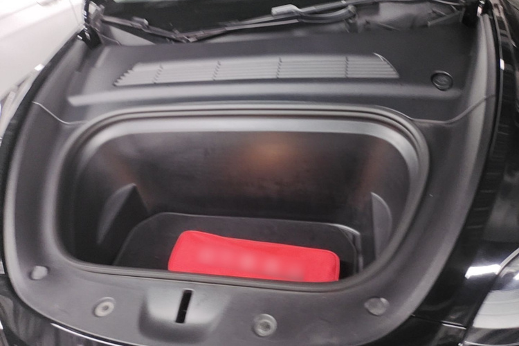 Tesla Model Y 2021 #20 Tesla Model Y 2021 car image #20
