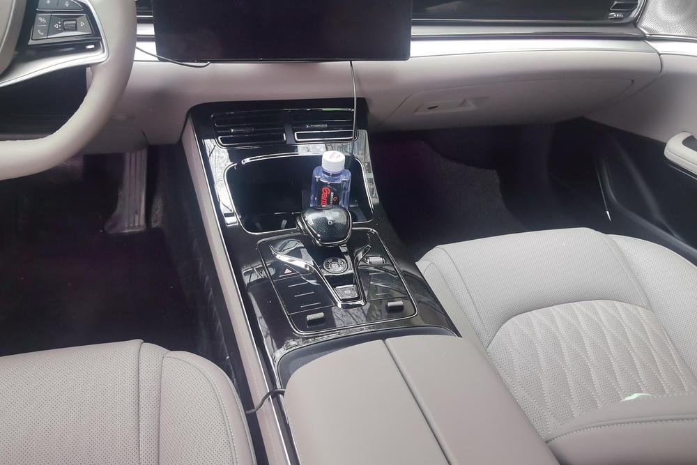 BYD Han 2025 car image #13