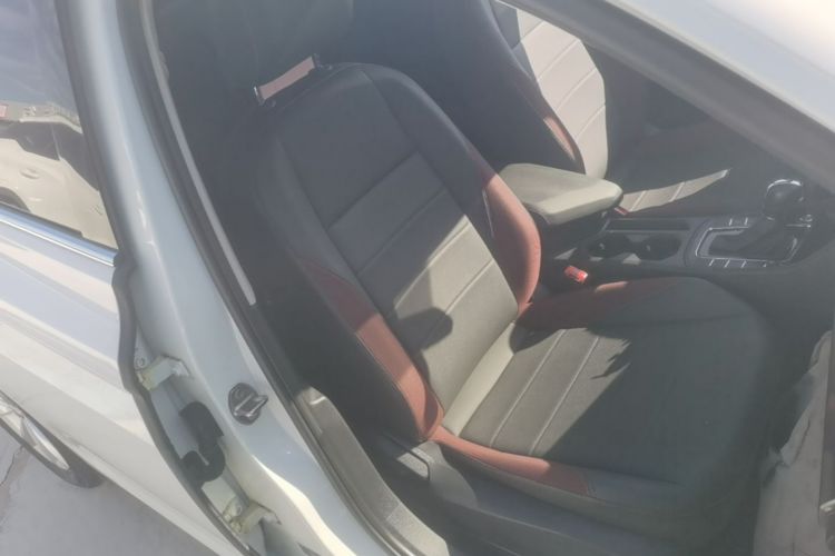 Volkswagen Bora 2020 car image #24