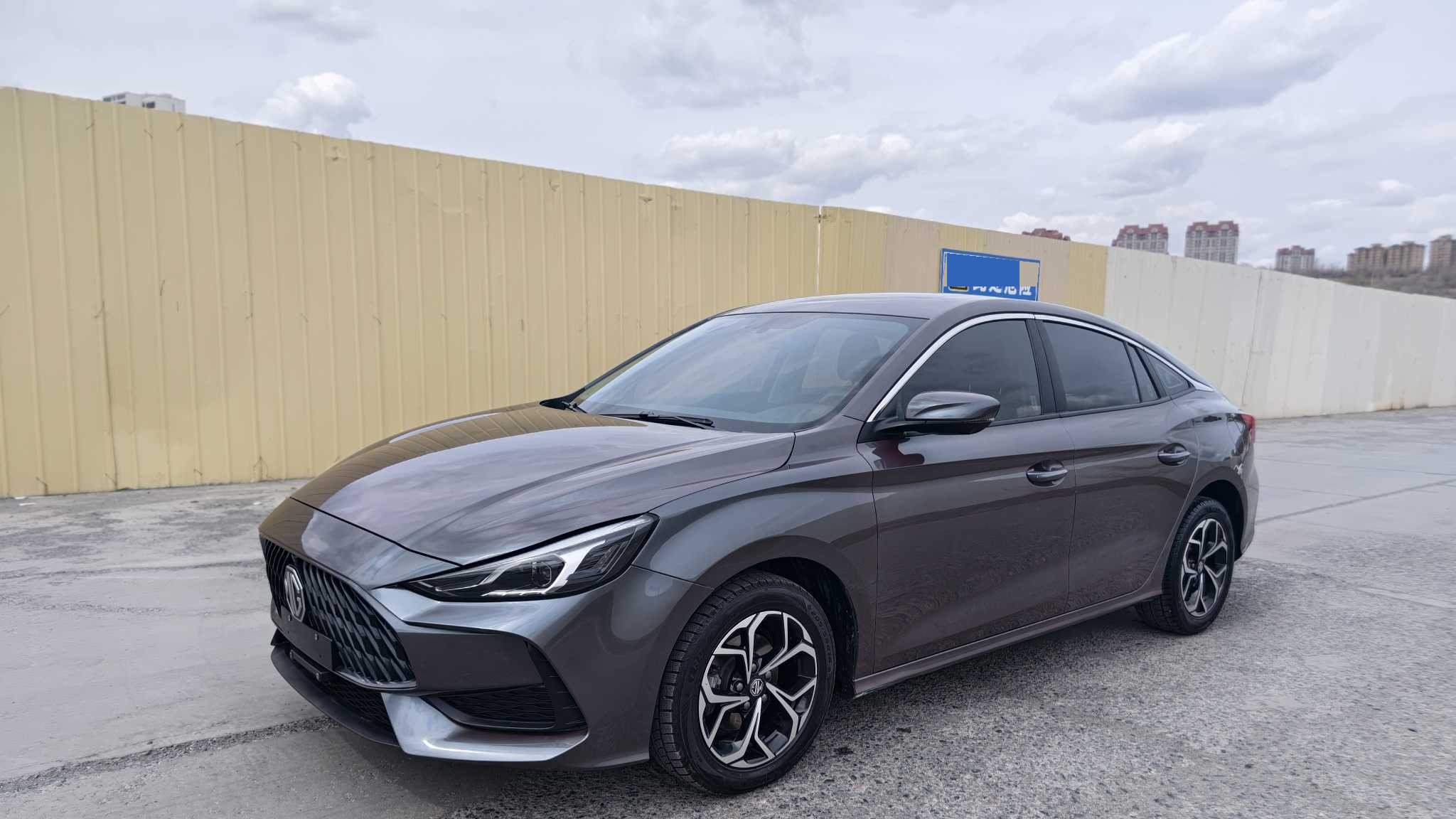 MG 5 2022 immagine di auto 