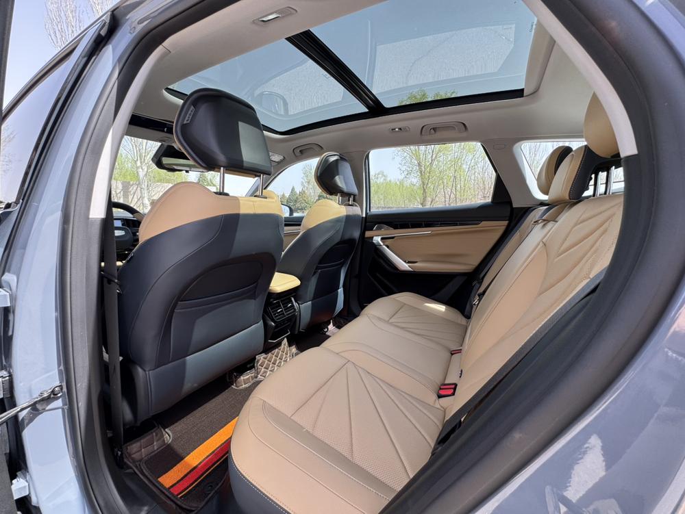 GEELY Boyue L 2022 صورة سيارة #9
