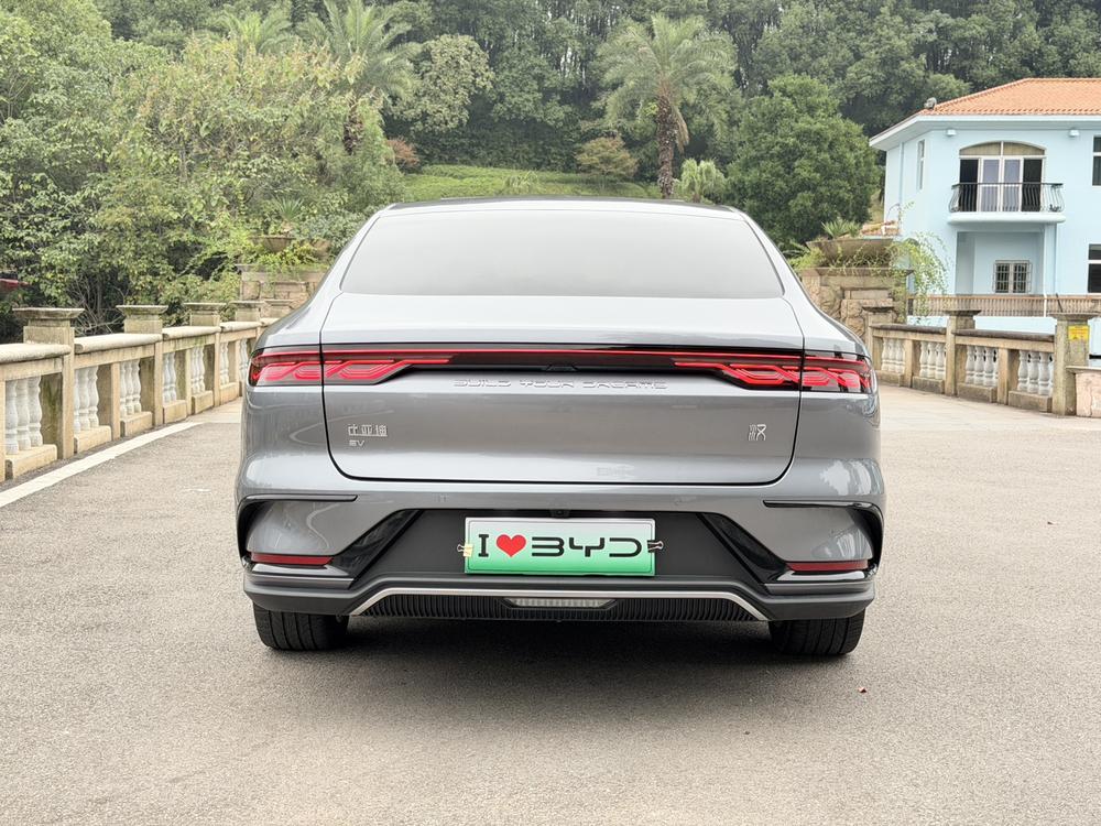 BYD Han 2023 image de voiture #5