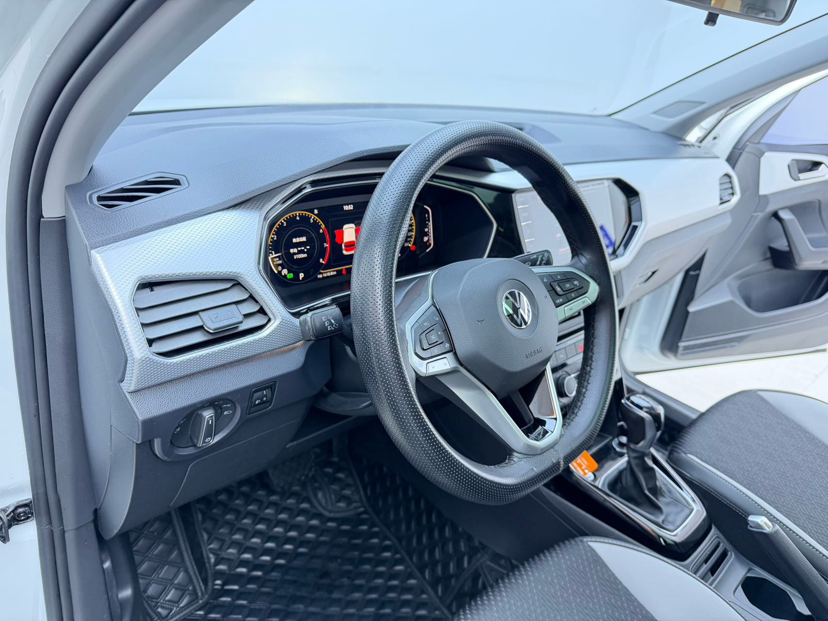 Volkswagen Tacqua 2022 car image #9