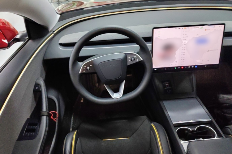 Tesla Model 3 2024 car image #11