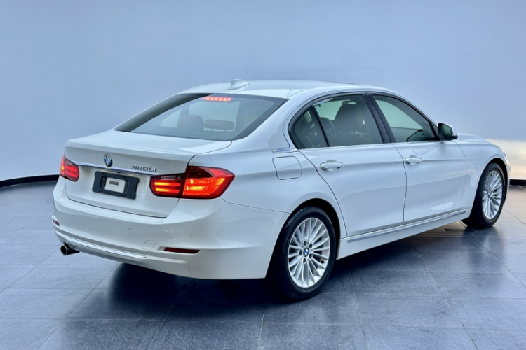 BMW 3 Series 2015 #9 BMW 3 Series 2015 car image #9