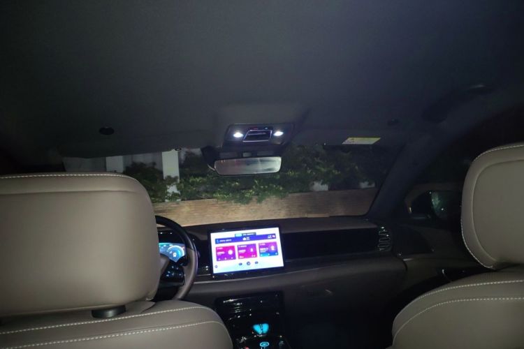 BYD Han 2023 immagine di auto #16