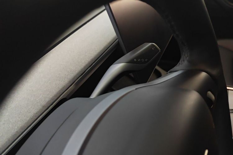 Tesla Model Y 2024 #14 Tesla Model Y 2024 car image #14