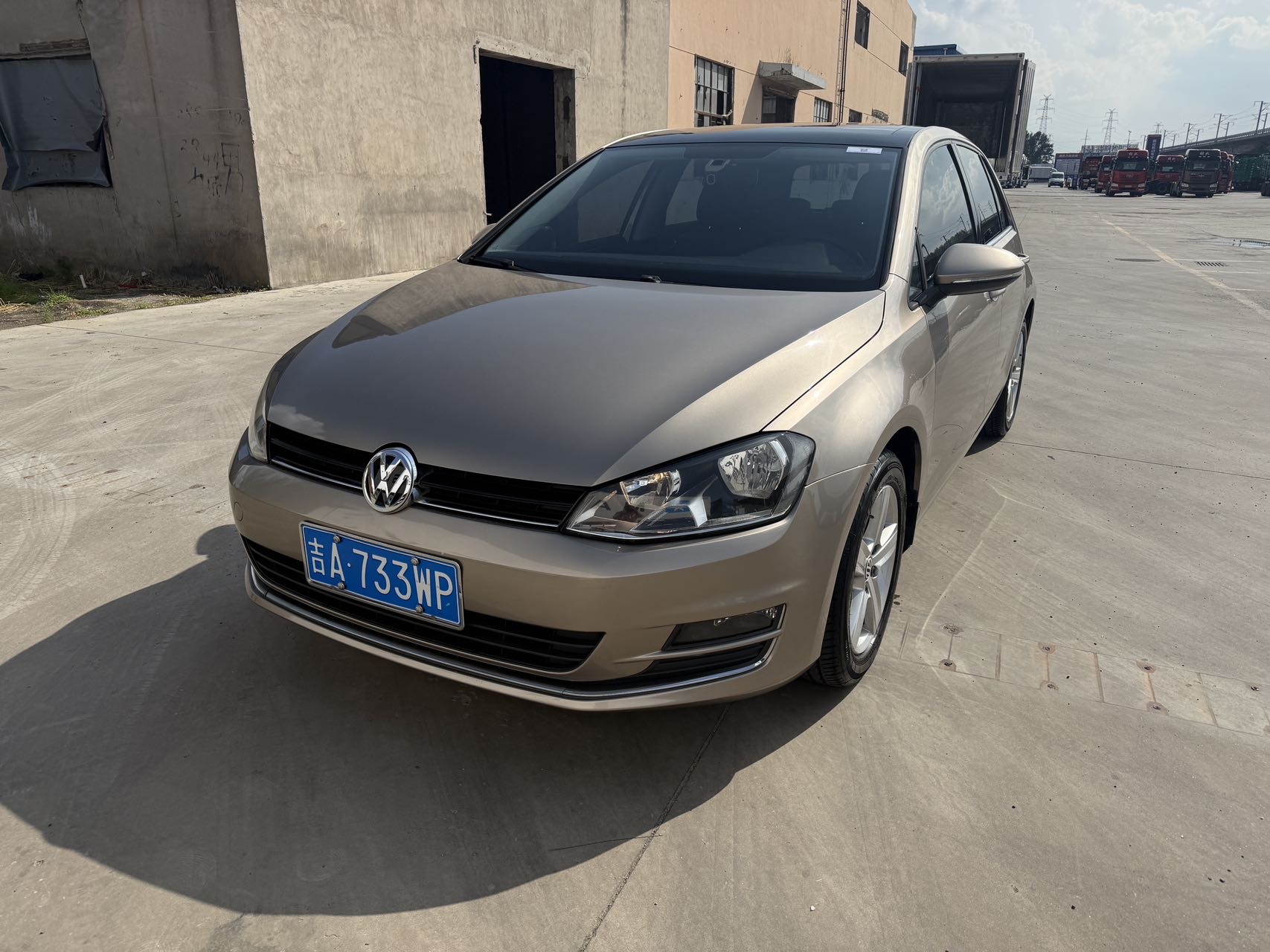 Volkswagen Golf 2015 car image 