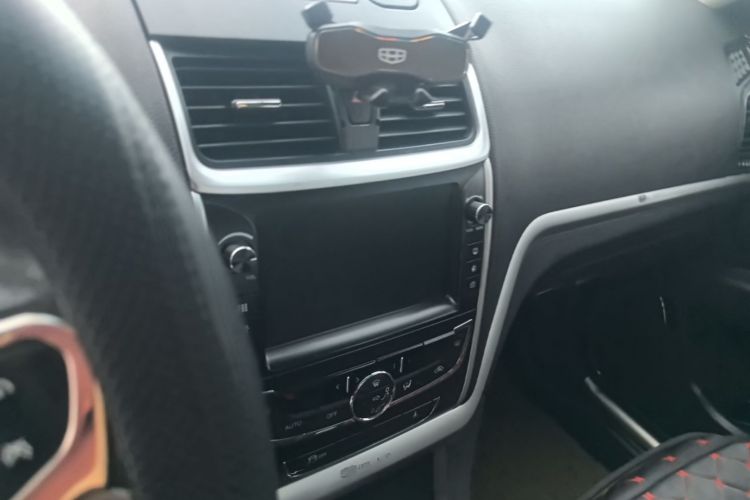 GEELY Emgrand 2015 car image #13