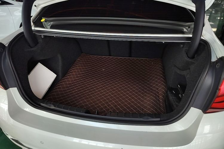 BMW 3 Series 2017 #19 BMW 3 Series 2017 car image #19