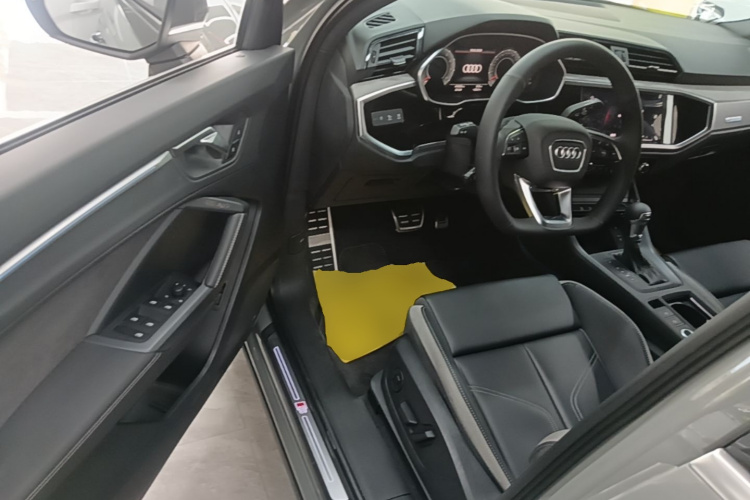 Audi Q3 2024 immagine di auto #16