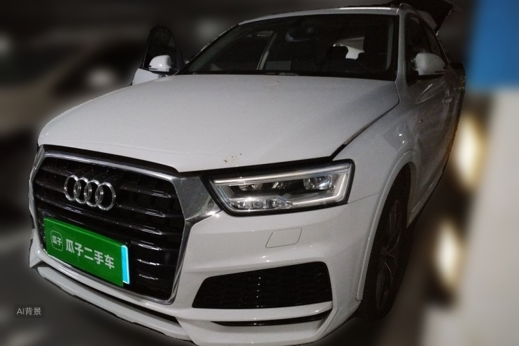 Audi Q3 2019 car image #2