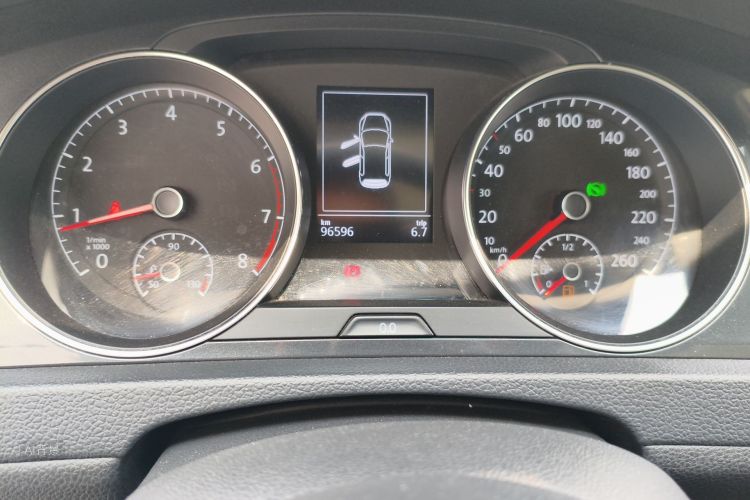 Volkswagen Golf 2019 изображение автомобиля #14