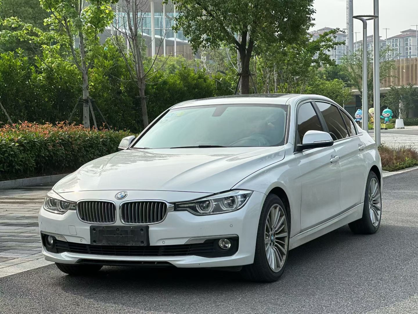 BMW 3 Series 2018 car image 