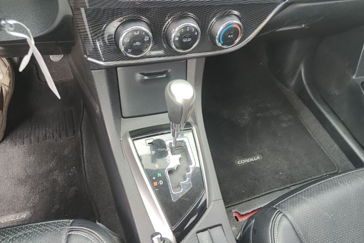 Toyota Corolla 2015 car image #14