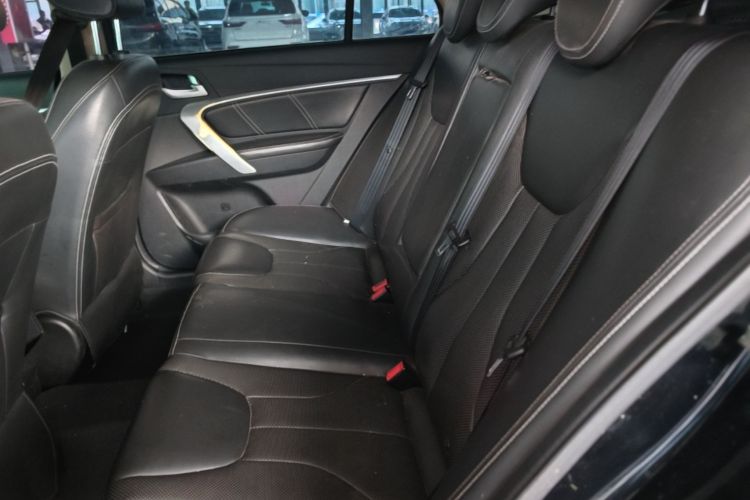 GEELY Emgrand 2016 #17 GEELY Emgrand 2016 imagen de coche #17