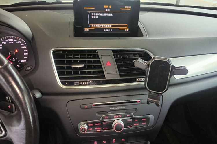 Audi Q3 2016 #17 Audi Q3 2016 car image #17