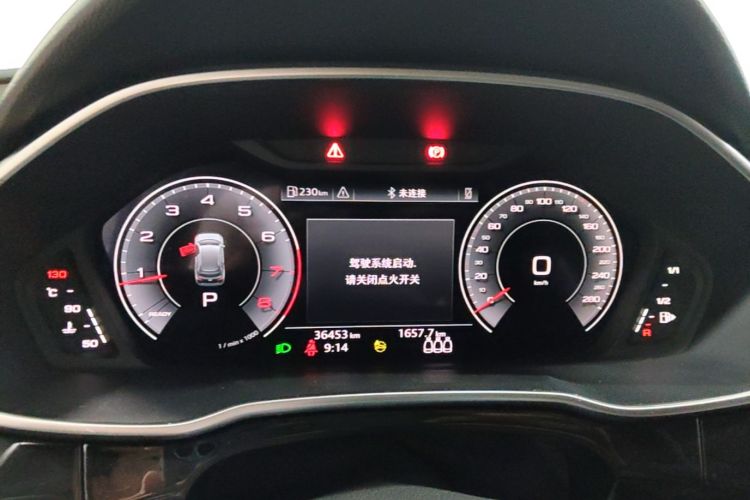 Audi Q3 2023 car image #12