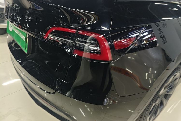 Tesla Model Y 2022 #8 Tesla Model Y 2022 car image #8