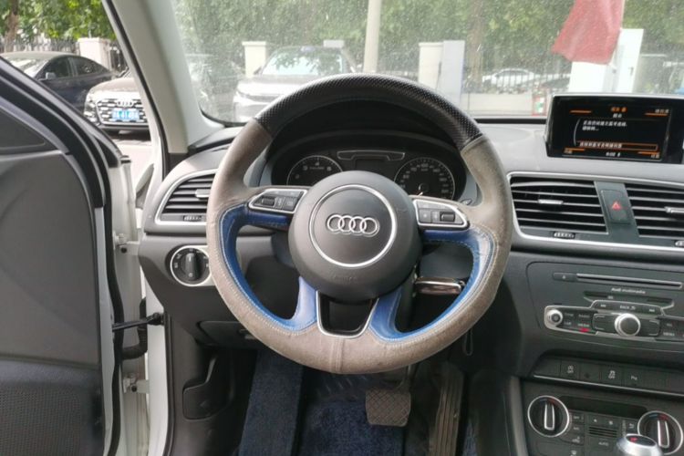 Audi Q3 2018 #12 Audi Q3 2018 car image #12