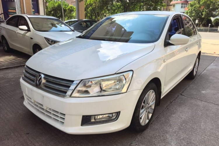 Volkswagen Santana 2015 car image #2