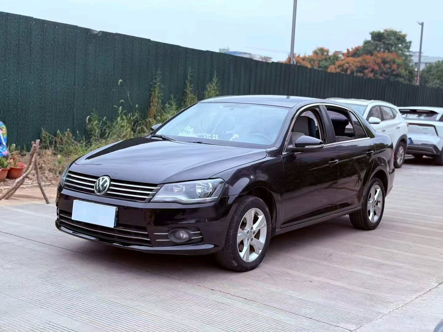 Volkswagen Bora 2015 car image 