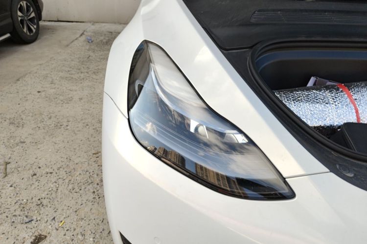 Tesla Model Y 2023 #8 Tesla Model Y 2023 car image #8