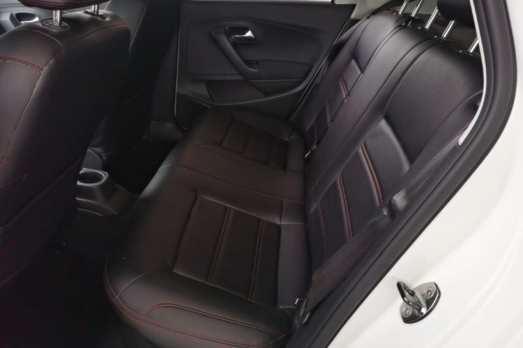 Volkswagen Polo 2016 #17 Volkswagen Polo 2016 car image #17