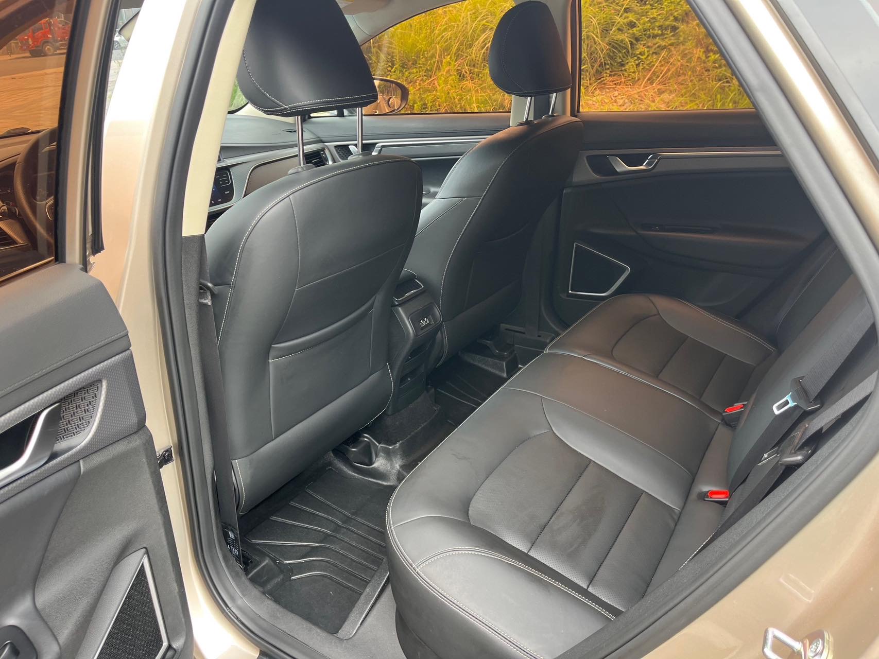 GEELY Emgrand GS 2018 immagine di auto #9