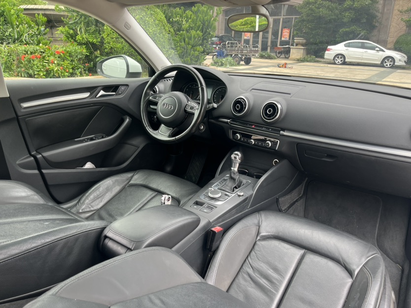 Audi A3 2015 car image #9