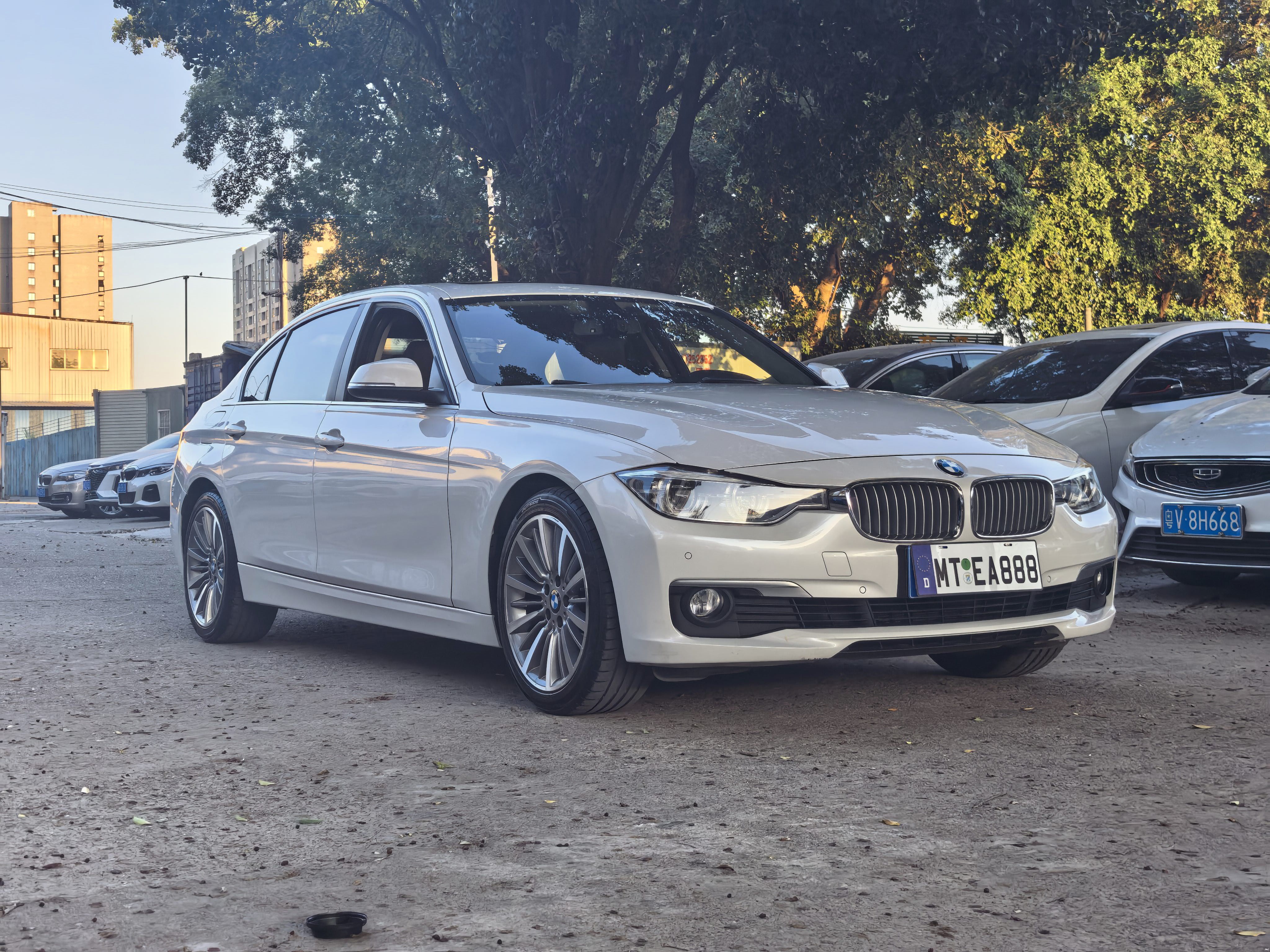BMW 3 Series 2019 #3 BMW 3 Series 2019 car image #3