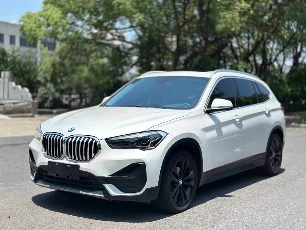BMW X1 2020 BMW X1 2020 car image