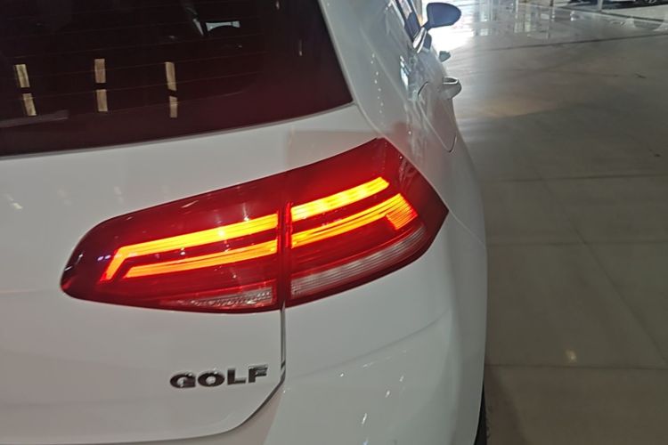 Volkswagen Golf 2019 #8 Volkswagen Golf 2019 car image #8