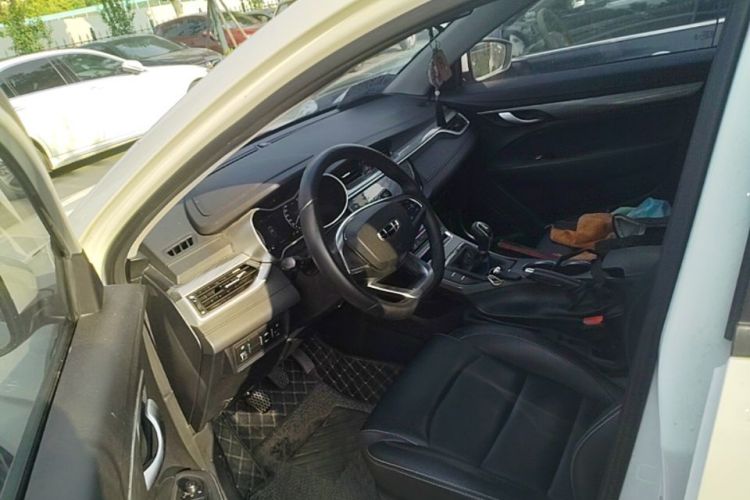 GEELY Emgrand 2020 #18 GEELY Emgrand 2020 car image #18