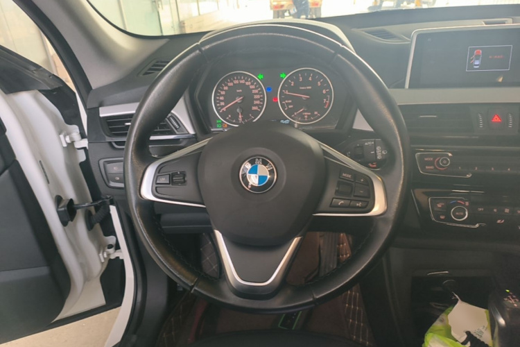 BMW X1 2018 #11 BMW X1 2018 car image #11