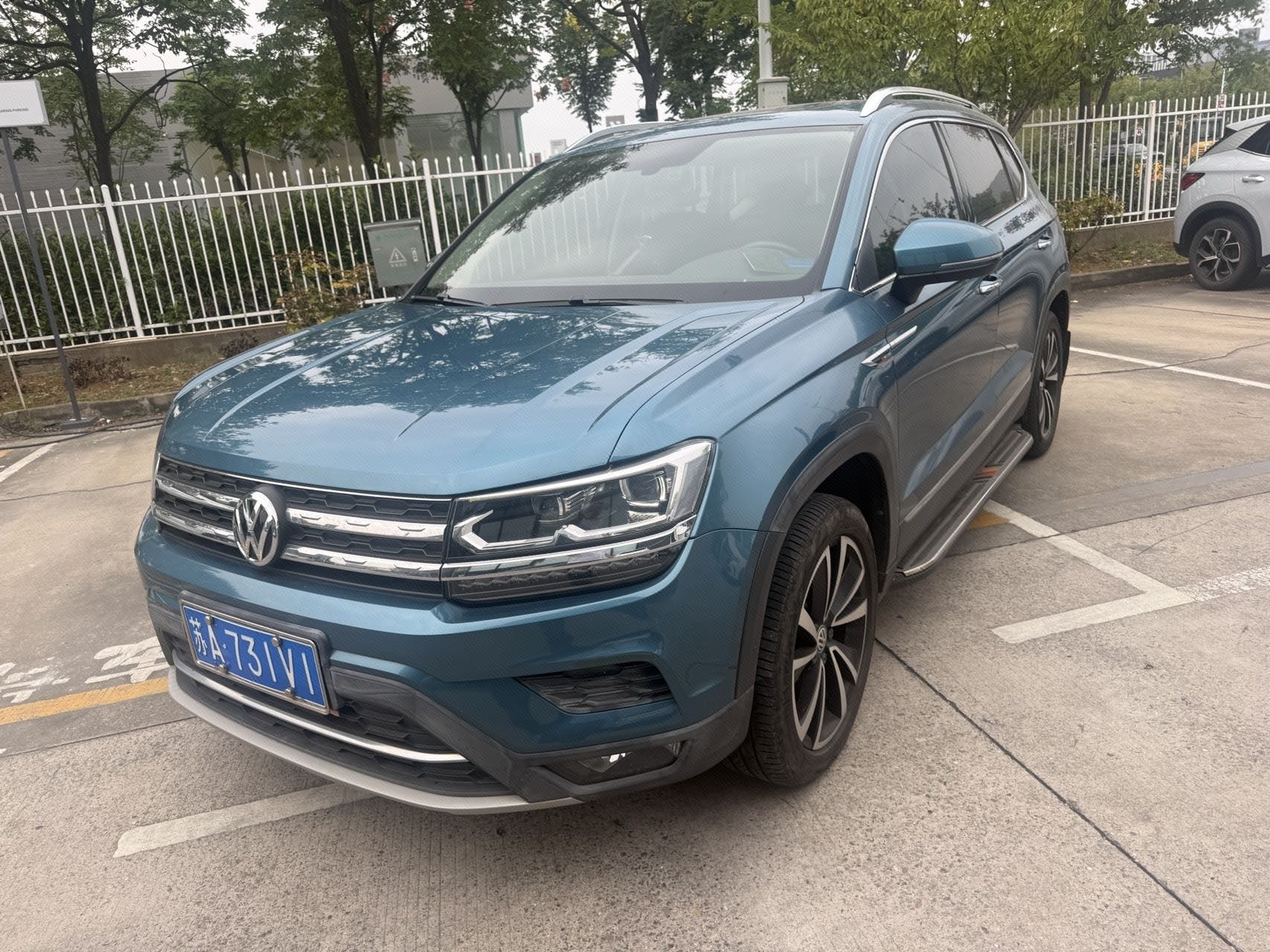 2019 immagine di auto 
