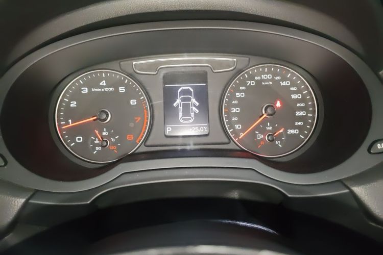 Audi Q3 2018 #12 Audi Q3 2018 car image #12