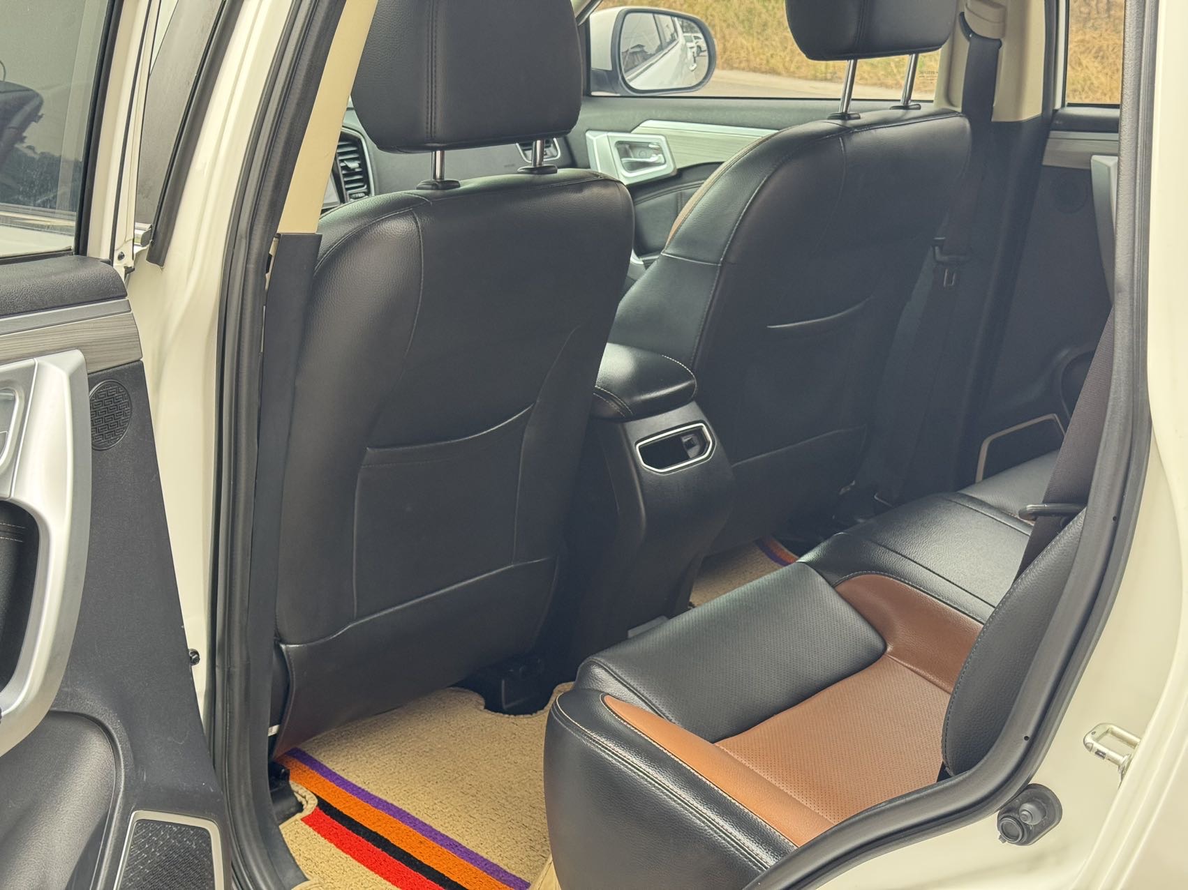 GEELY Vision X6 2017 immagine di auto #5