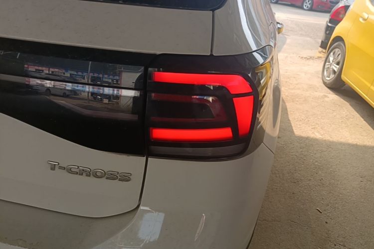 Volkswagen T-Cross 2020 #8 Volkswagen T-Cross 2020 car image #8