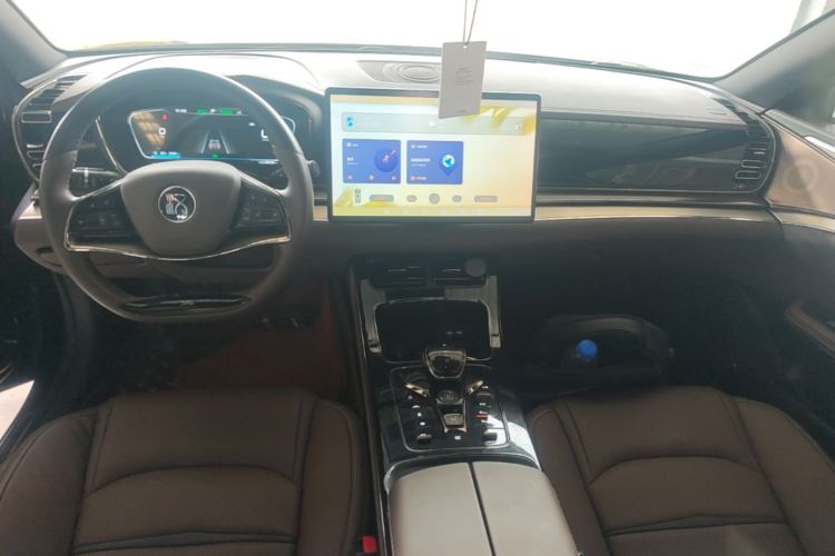 BYD Han 2021 car image #10