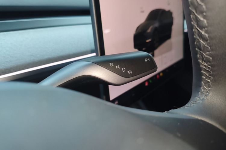 Tesla Model Y 2024 #14 Tesla Model Y 2024 immagine di auto #14