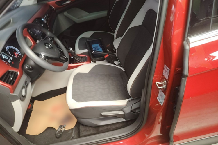 Volkswagen T-Cross 2020 car image #15