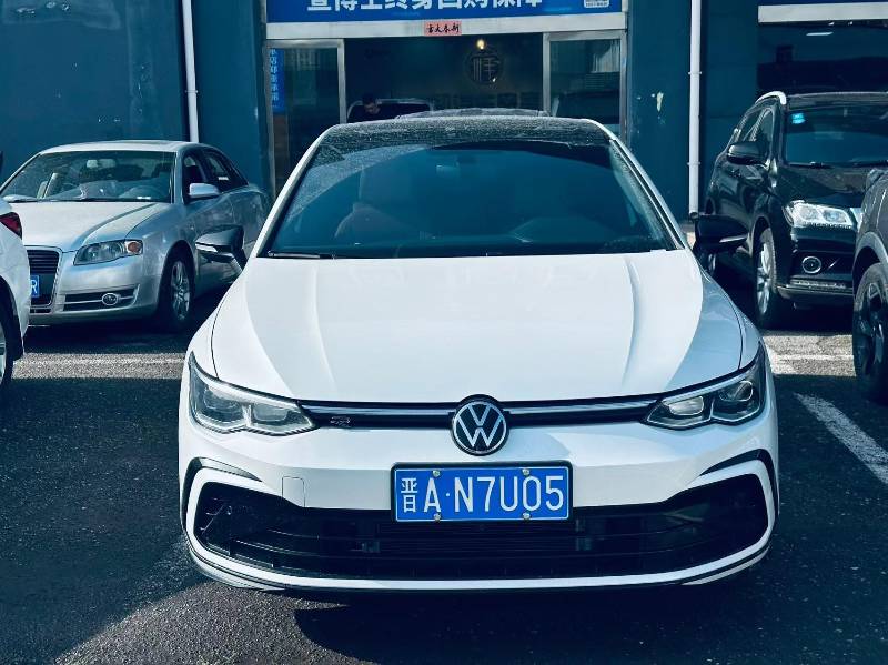 Volkswagen Golf 2023 car image 