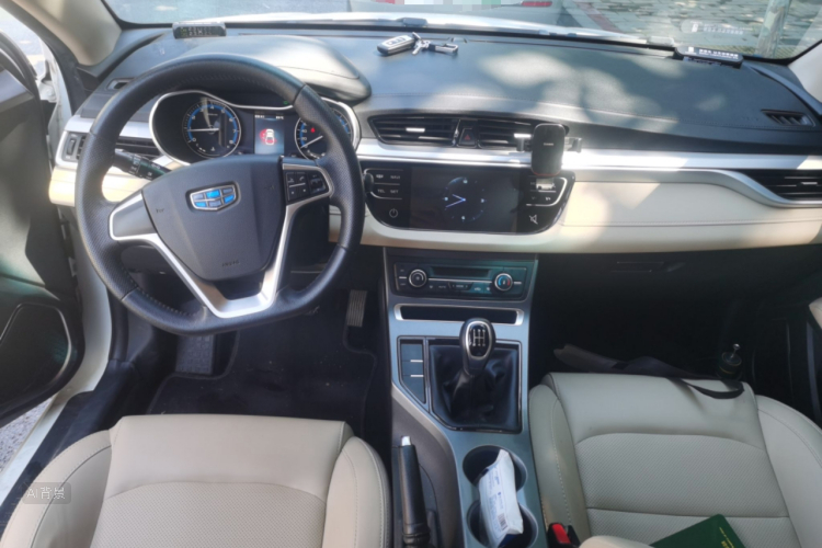 GEELY Emgrand 2018 #11 GEELY Emgrand 2018 car image #11