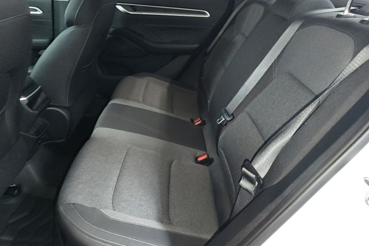 GEELY Emgrand 2025 car image #17